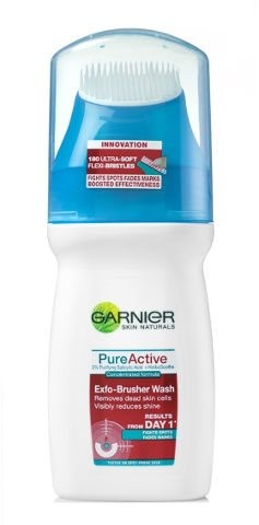 גרנייה פיור אקטיב אקספוברשר לטיפול בפגמי עור 150 מל Garnier Skin Naturals Pure Active Exfo-Brusher Wash